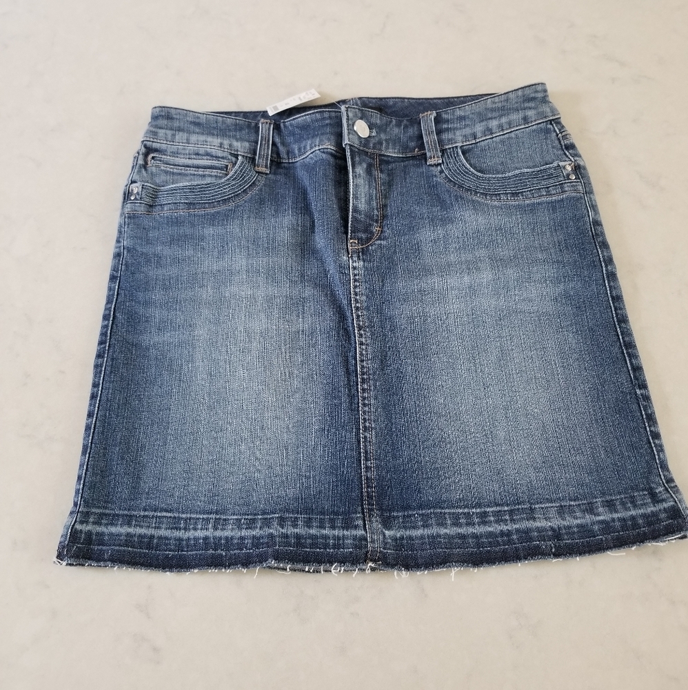 NWT WHBM size 0 Raw Hem Denim Skirt